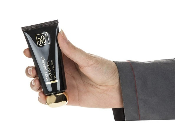 کرم پودر و میکاپ عالی پوست چرب